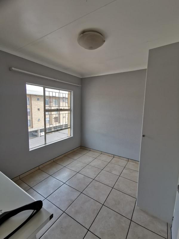 2 Bedroom Property for Sale in Kannoniers Park North West